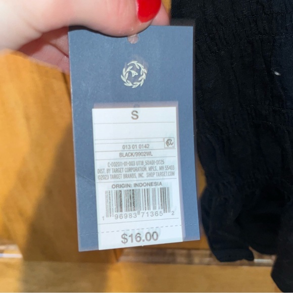 Black Ruffled Tank - Picture 4 of 4